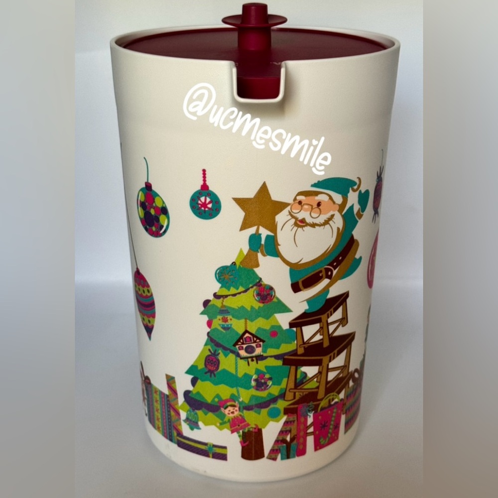 Tupperware Classic Limited Edition Christmas Themed 1 Gallon Pitcher